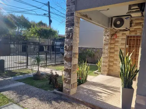 VENTA DE DOS CASAS 4 AMB LOMA HERMOSA JARDIN