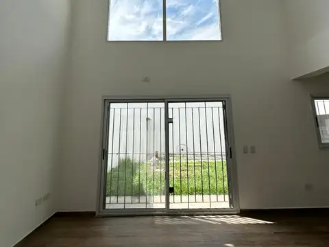 Depto Tipo Casa 3 ambientes con 1 baño