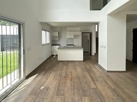 Venta duplex 3 ambientes castelar