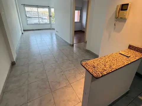 Depto Tipo Casa 2 ambientes con 1 baño