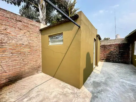 Casa 3 ambientes con 1 baño