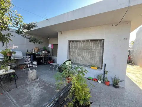 VENTA CASA MULTIFAMILIAR EN VILLA LUZURIAGA