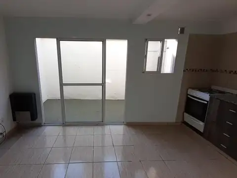 Depto Tipo Casa en Alquiler de Monoambiente