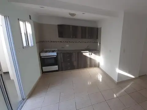 Depto Tipo Casa en Alquiler de Monoambiente