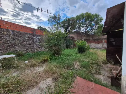 VENTA CASA 4 AMB-FONDO LIBRE- 272 M2-