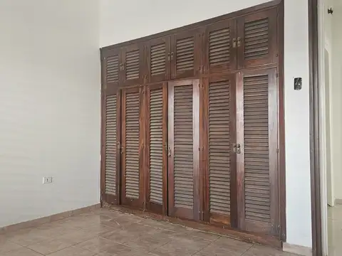 Martinez casa 3 amb con patio