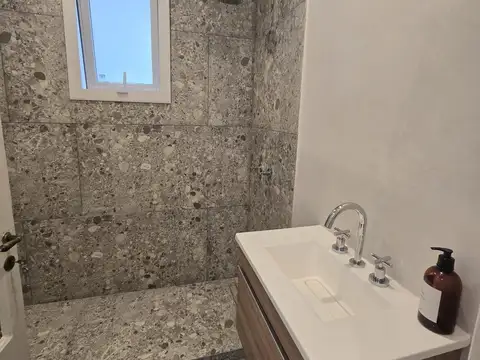 Departamento en Venta en Parque Chacabuco, USD 239.000