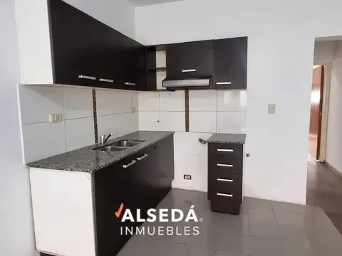 Casa en Alquiler con 1 cochera