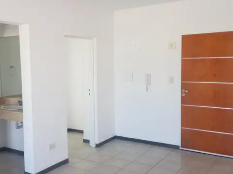 Departamento de 1 dormitorio, con balcon. Cochera