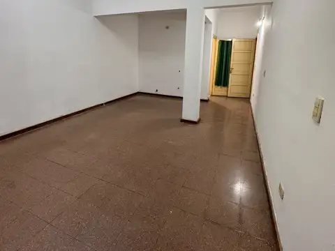 Local en Alquiler en Centro, $ 600.000