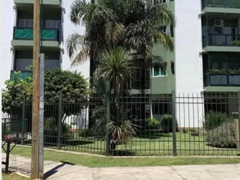 DEPARTAMENTO PLANTA BAJA 3 AMBIENTES, CON PATIO Y BALCÓN 