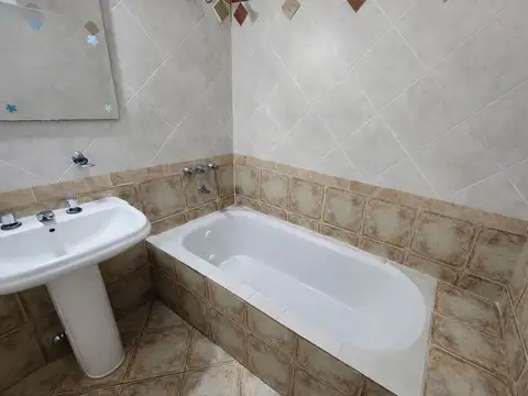 Depto Tipo Casa 2 ambientes con 1 baño