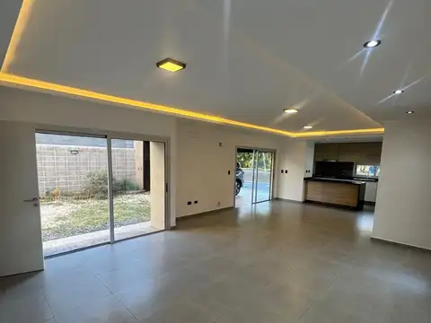 Casa en Alquiler 1 año