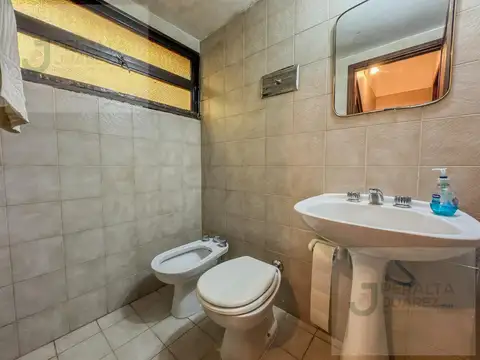 Importante Casa En Venta sobre Av. Alberdi