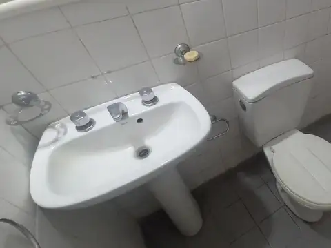 Depto Tipo Casa en Alquiler en Villa Ballester, $ 850.000