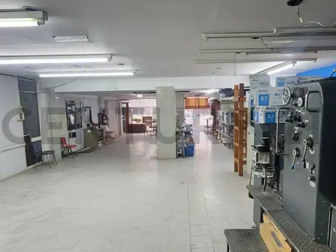 Local en Venta en La Plata Sobre Avenida