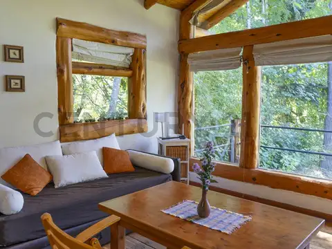 Casa en Alquiler con 1 cochera