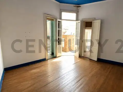 Venta PH 3 ambientes a reciclar con terraza y entrepiso