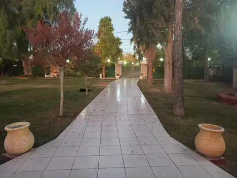 CASA 4 DORMITORIOS EN EL CENTRO DE JUNÍN!