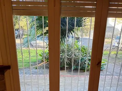 CASA EN ALQUILER EN HAEDO USO PROFESIONAL O COMERCIAL