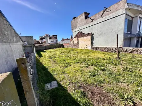 Venta de lote sobre Av. Mario Bravo -Punta Mogotes