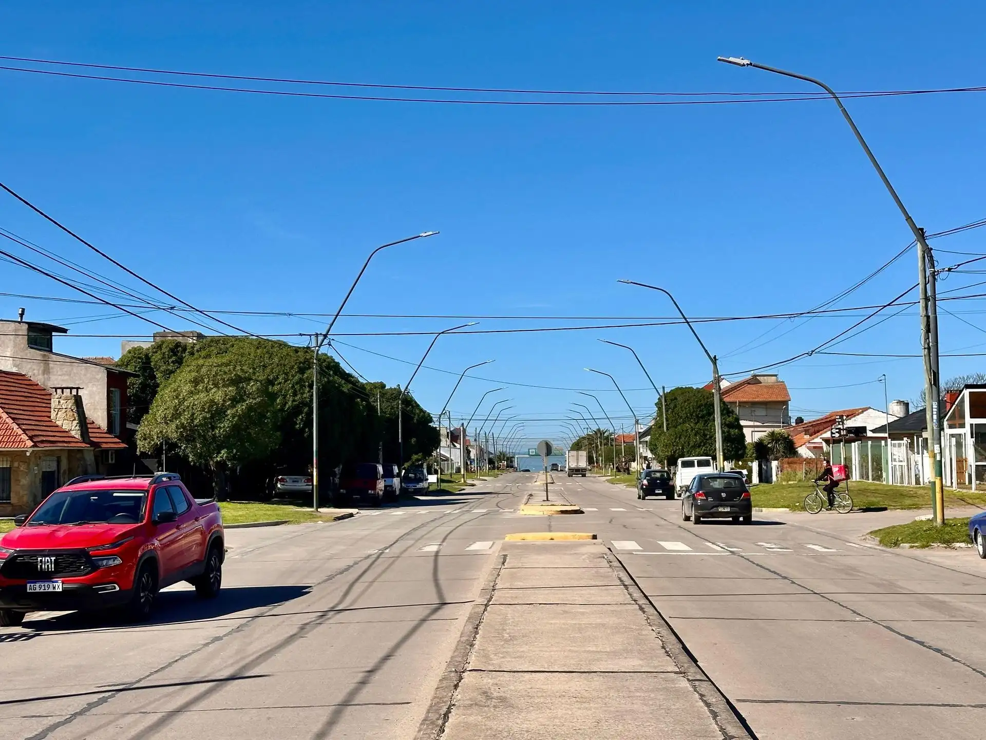 Venta de lote sobre Av. Mario Bravo -Punta Mogotes