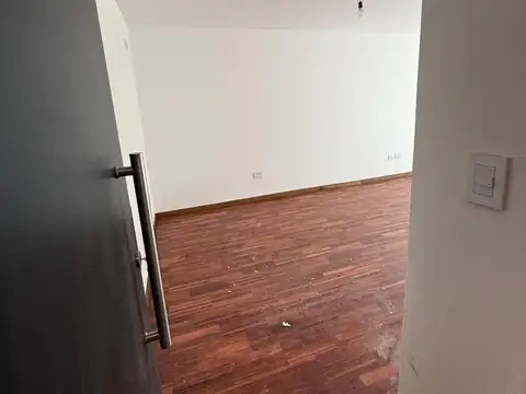 Monoambiente a Estrenar   , 3er piso frente, con balcon