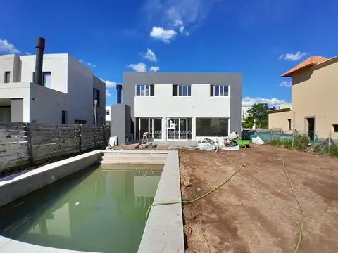 Casa en Venta en San Pablo, USD 215.000