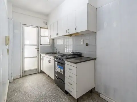 DEPARTAMENTO. 3 AMBIENTES.  LUMINOSO. QUILMES