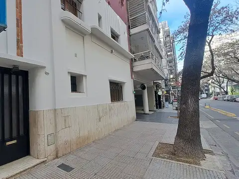 VENTA PH RECOLETA 3 AMBIENTES A REFACCIONAR