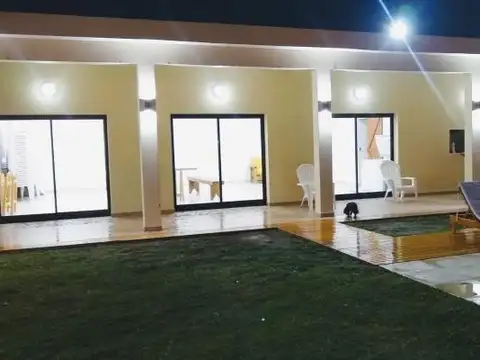 Quinta en venta -3 Baños - 350Mts2 - Lobos
