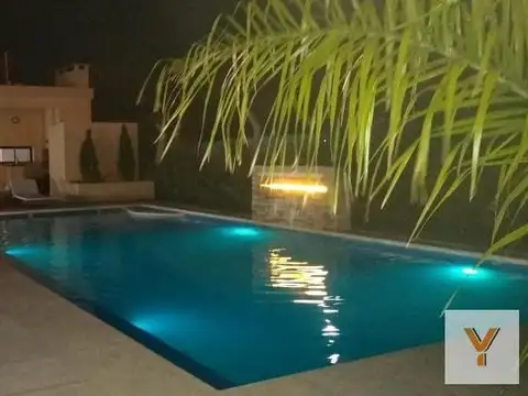 Quinta en venta -3 Baños - 350Mts2 - Lobos