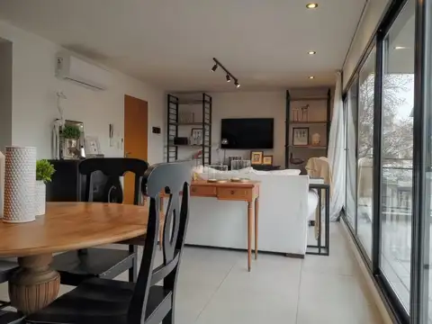 Esmeralda 400, Piso 3°
