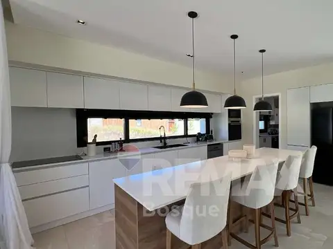 Casa en Venta de 5 dormitorios