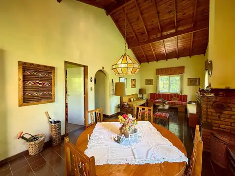 Casa 3 ambientes con 2 baños