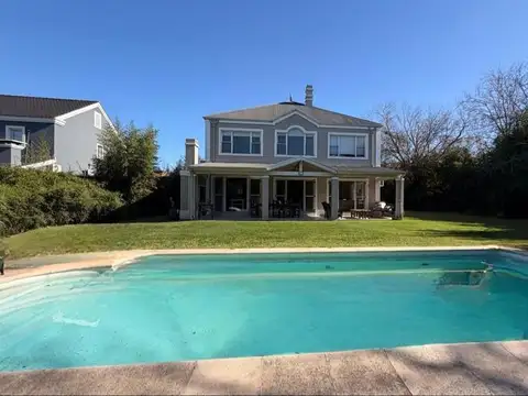 Casa en Venta 6 Ambientes en Barrio Cerrado Septiembre - Escobar