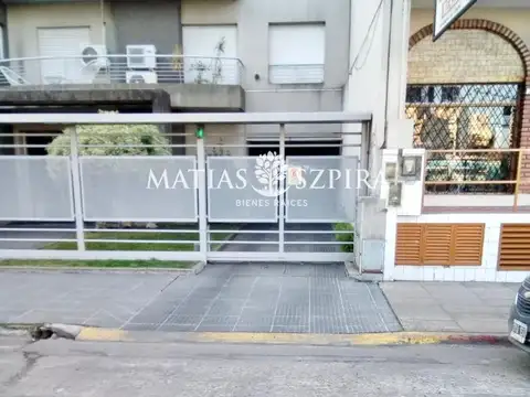 Cochera en venta en Castelar Norte
