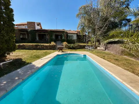 Casa en Alquiler de 4 dormitorios
