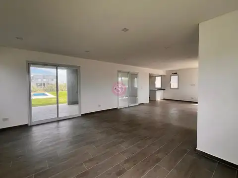 Casa en Venta al Oeste