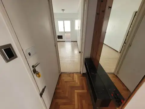 EXCELENTE 4 AMBIENTES CON DOBLE BALCON AL FRENTE EN ALQUILER EN VILLA CRESPO