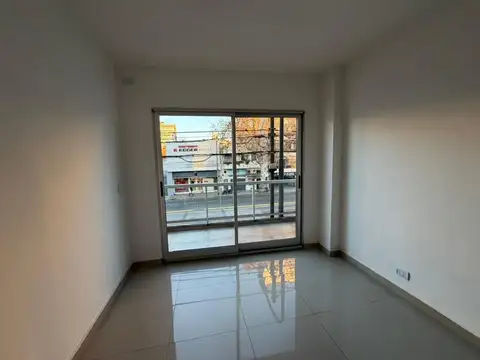 Depto Tipo Casa en Alquiler en Villa Crespo, $ 800.000