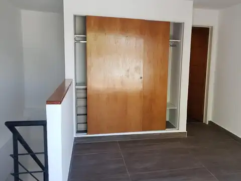 Depto Tipo Casa 2 ambientes con 1 baño