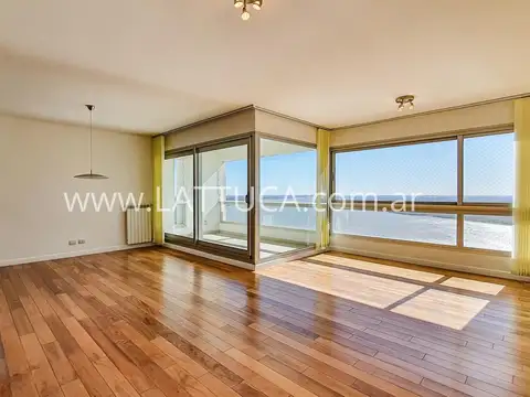 Madres Pl. 25 de Mayo 2880