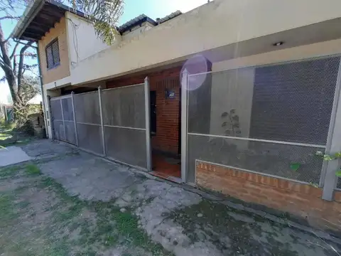 Casa en Venta en Castelar Sur, USD 90.000