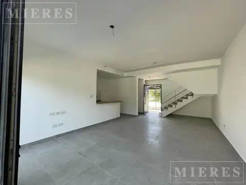 Departamento en Alquiler con 1 cocheras