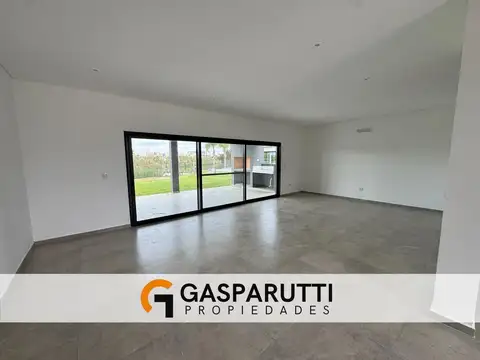 Casa en Venta en El Canton, USD 260.000