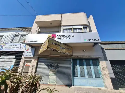 Venta 2 Casas c/ Local - Lanus