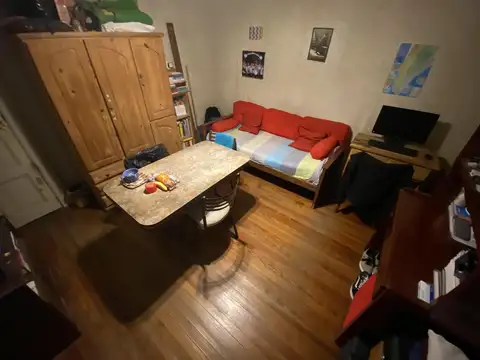 Depto Tipo Casa en Venta 80 años