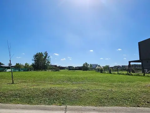 Terreno en Venta en Pilar del Este - Santa Lucia, USD 42.000