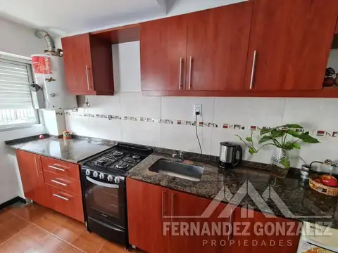 Depto Tipo Casa 2 ambientes con 1 baño